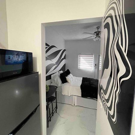 Cozy Studio, Prime Location, Remodeled, 1 Parking ウェストパームビーチ エクステリア 写真