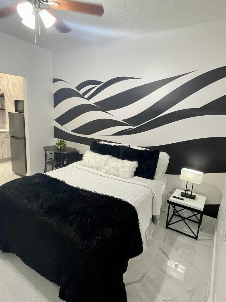 Cozy Studio, Prime Location, Remodeled, 1 Parking ウェストパームビーチ エクステリア 写真