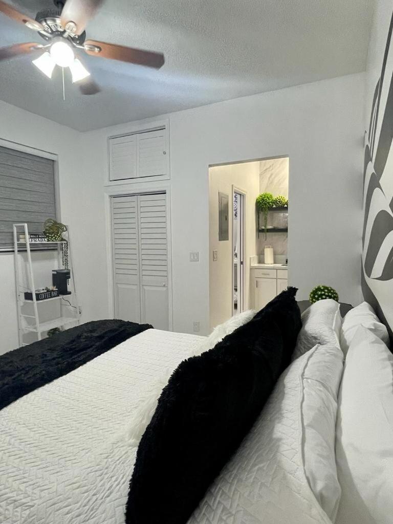 Cozy Studio, Prime Location, Remodeled, 1 Parking ウェストパームビーチ エクステリア 写真